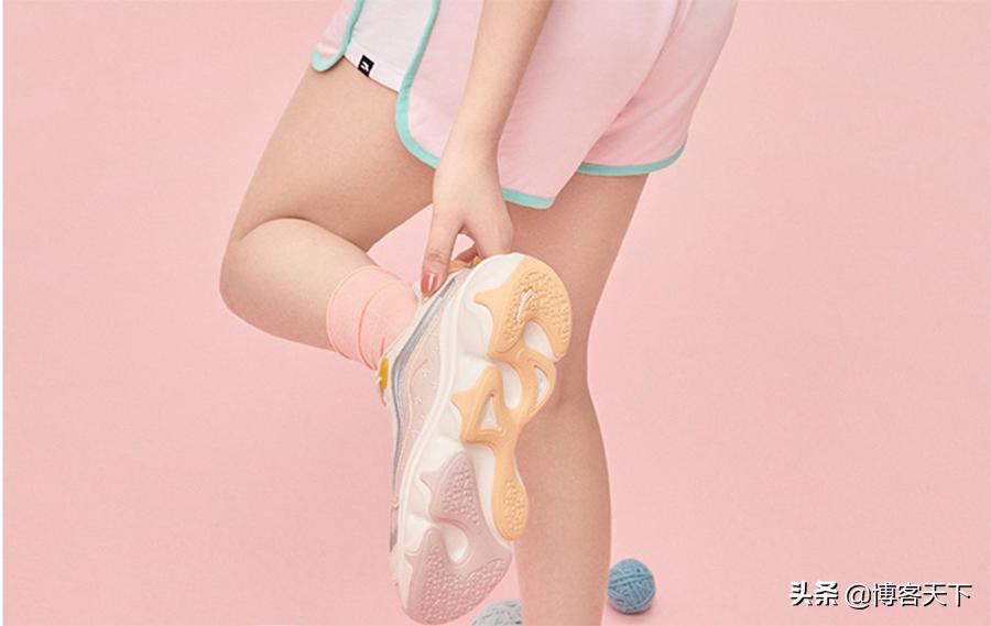 安踏女鞋被指有擦边嫌疑,安踏女鞋被指擦边