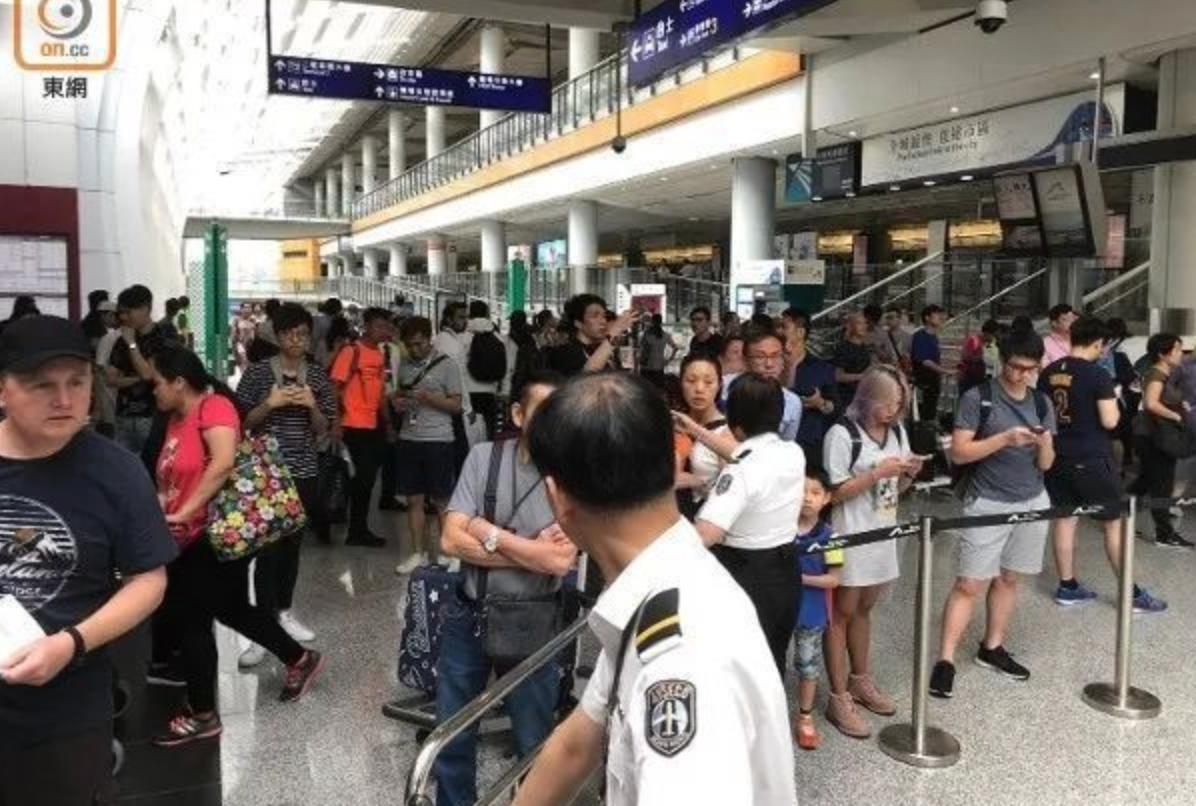 曾支持港独、怂恿罢飞内地航线的国泰航空，今裁员数千，风光不再