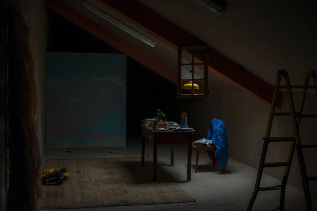 大学毕业挣不到钱,大学生自己赚钱了不舍得花