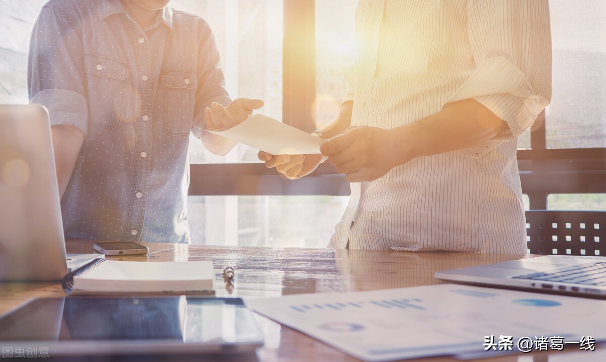 服装网站制作什么价格,搭建一个服装工作室需要多少钱