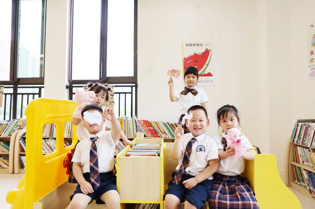 书香满园浸润童心阅读,制作春暖花开书香满园幼儿园绘本