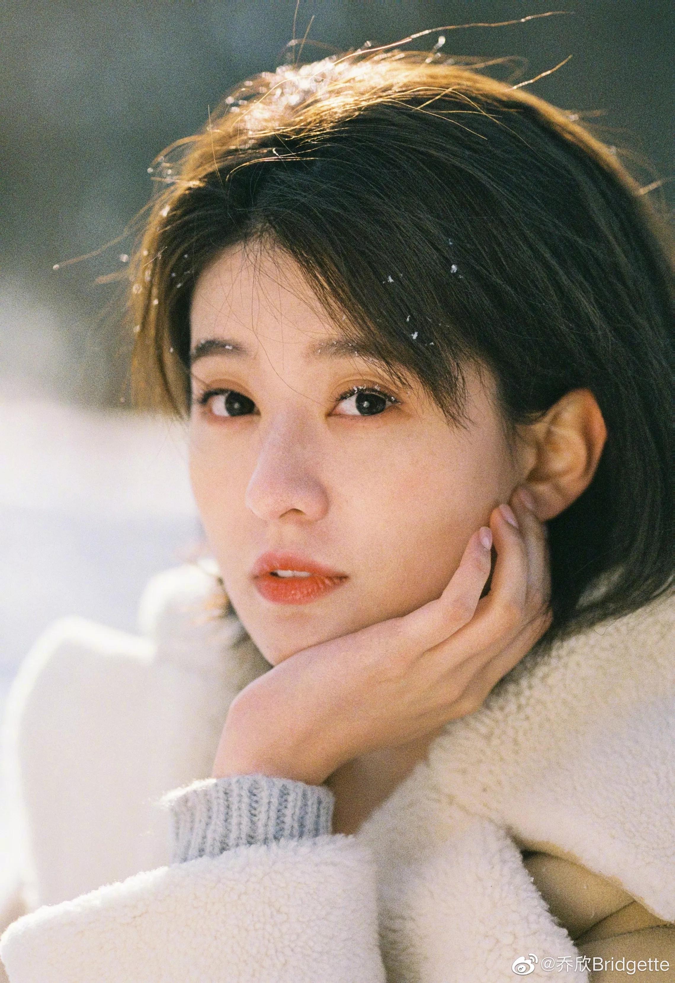 乔欣阔腿裤露脚踝装扮清纯可爱,美丽清纯乔欣壁纸图文