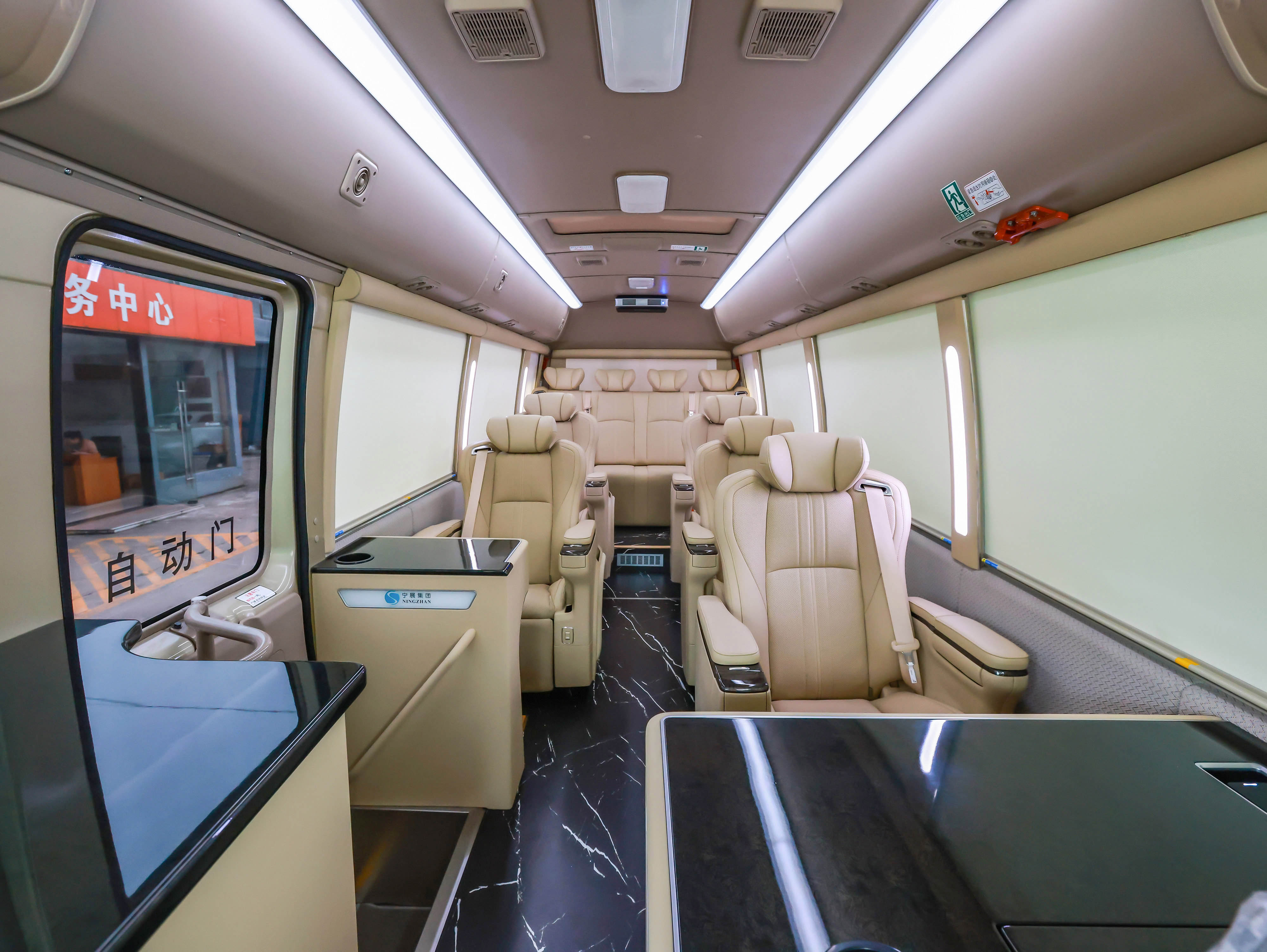 丰田考斯特到底好在哪儿,国产考斯特和丰田考斯特