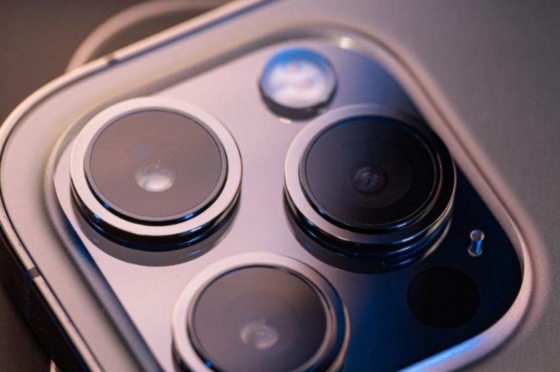 iphone15新配色引吐槽折叠,iPhone15系列新配色被曝