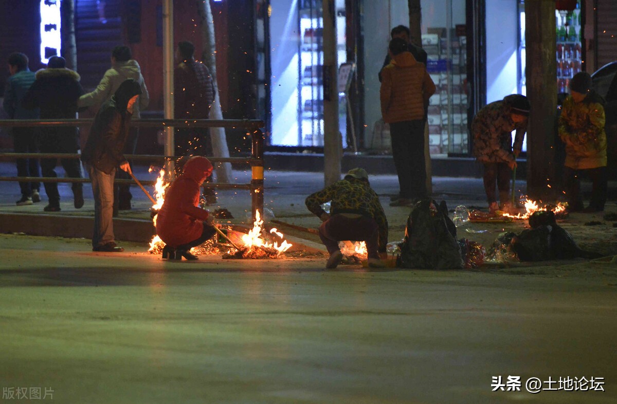 鬼节晚上能出门吗七月,真的有鬼节吗鬼节有鬼吗