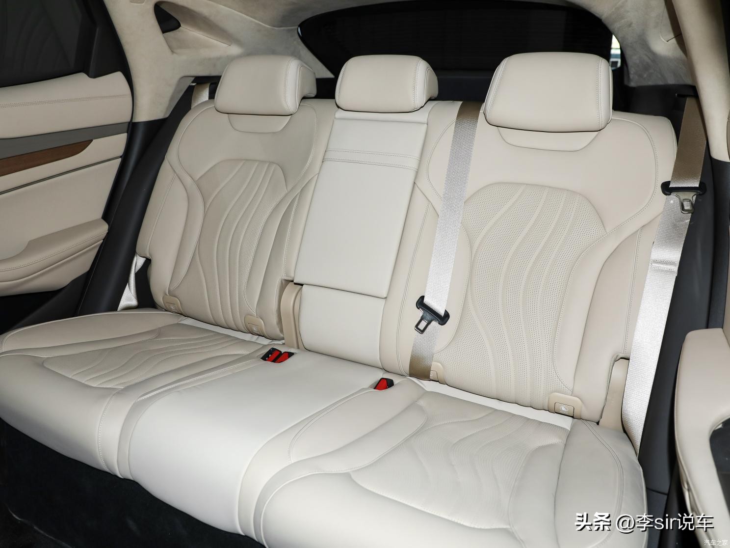 豪华智能suv腾势n7震撼上市,让顶配变标配腾势n7产品力解析