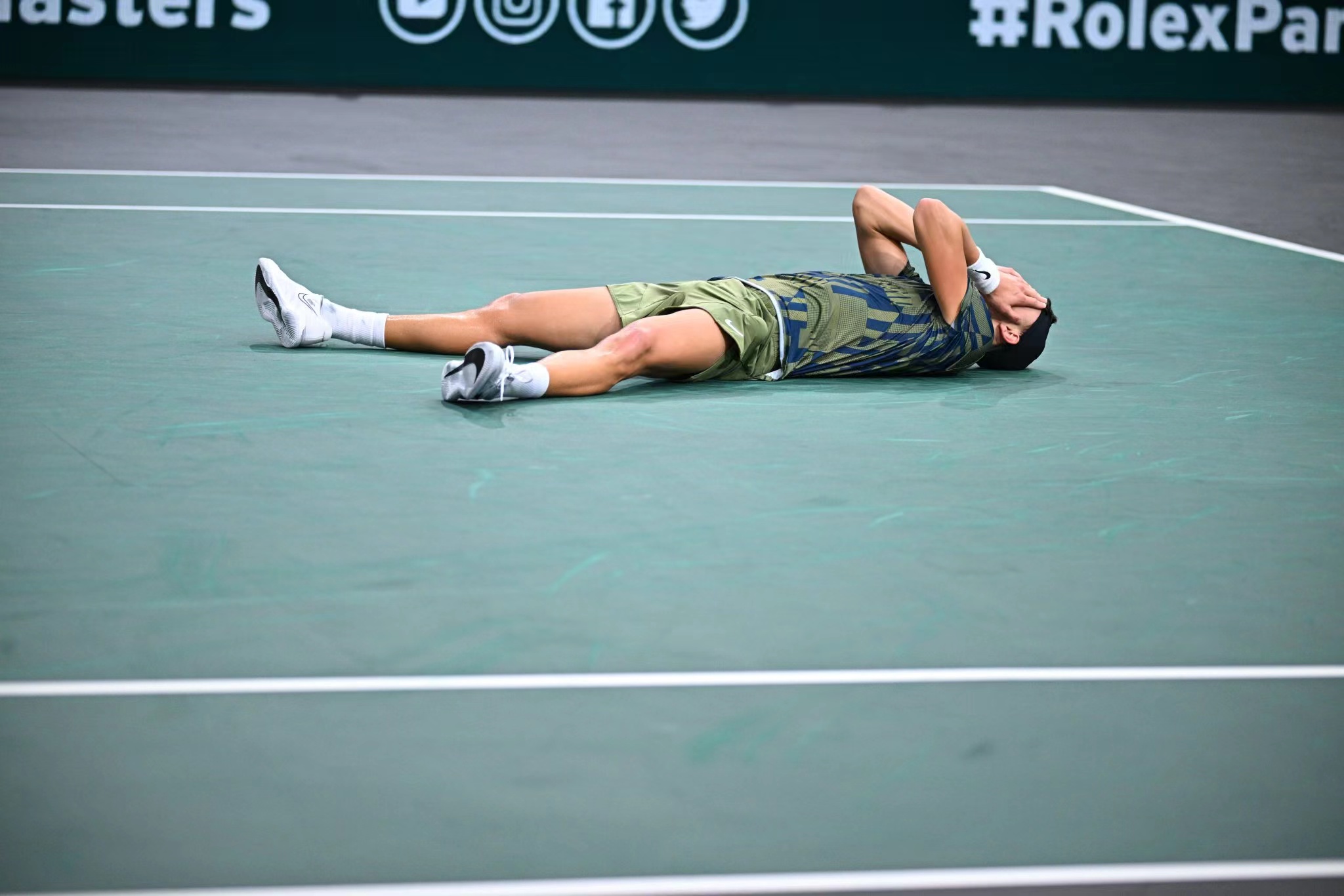 连克五位世界前十，鲁内逆转德约巴黎大师赛夺魁，创丹麦男网历史