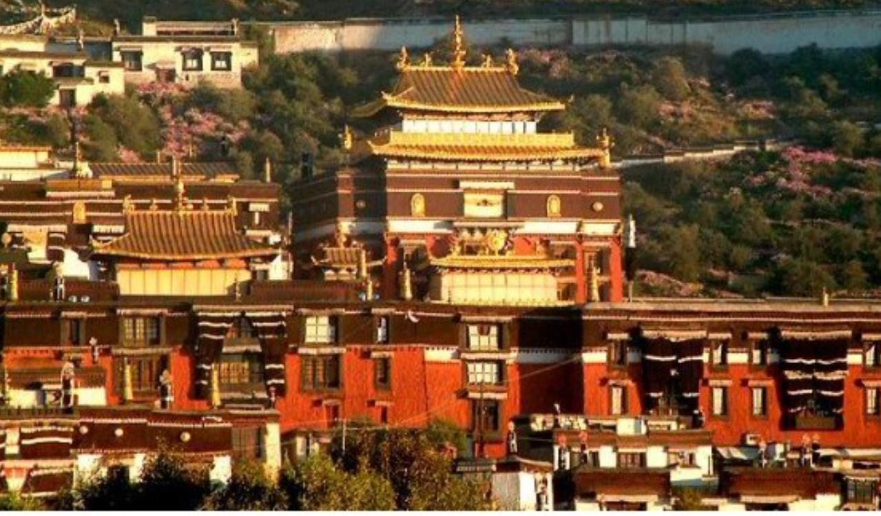 班禅制度，究竟是怎么来的?真相：源于宗喀巴创建的格鲁派和4大寺