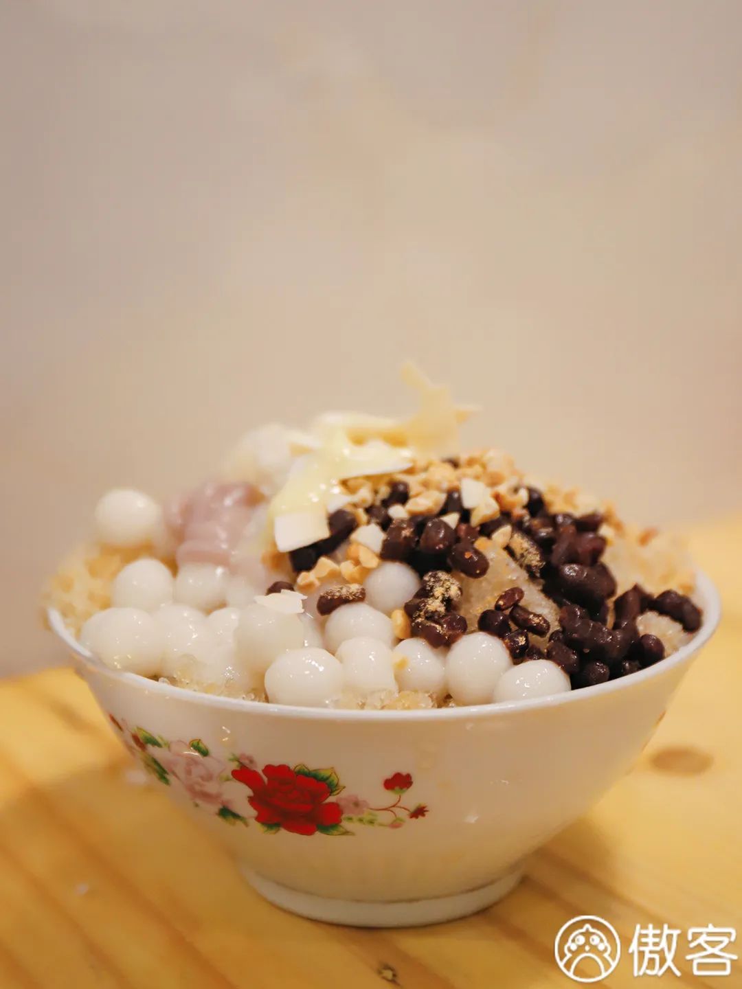 大门只够一人进的火锅店，凭6毛一签的串稳坐翠湖人气王