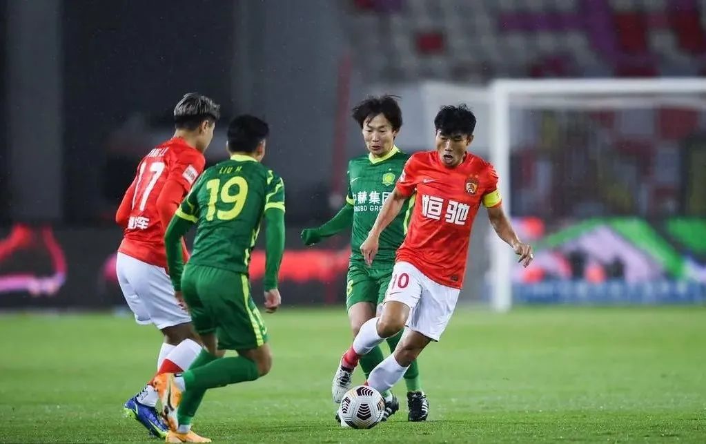 国安队柏杨,国安申花柏杨