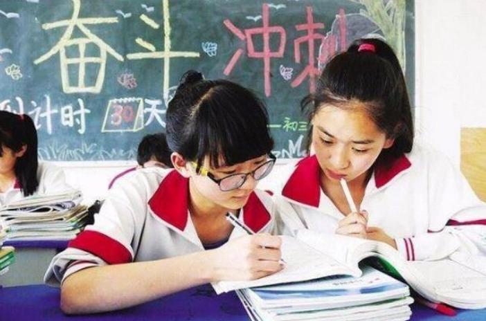山东女孩才貌双全，一本大学毕业，为何选择出家当尼姑？