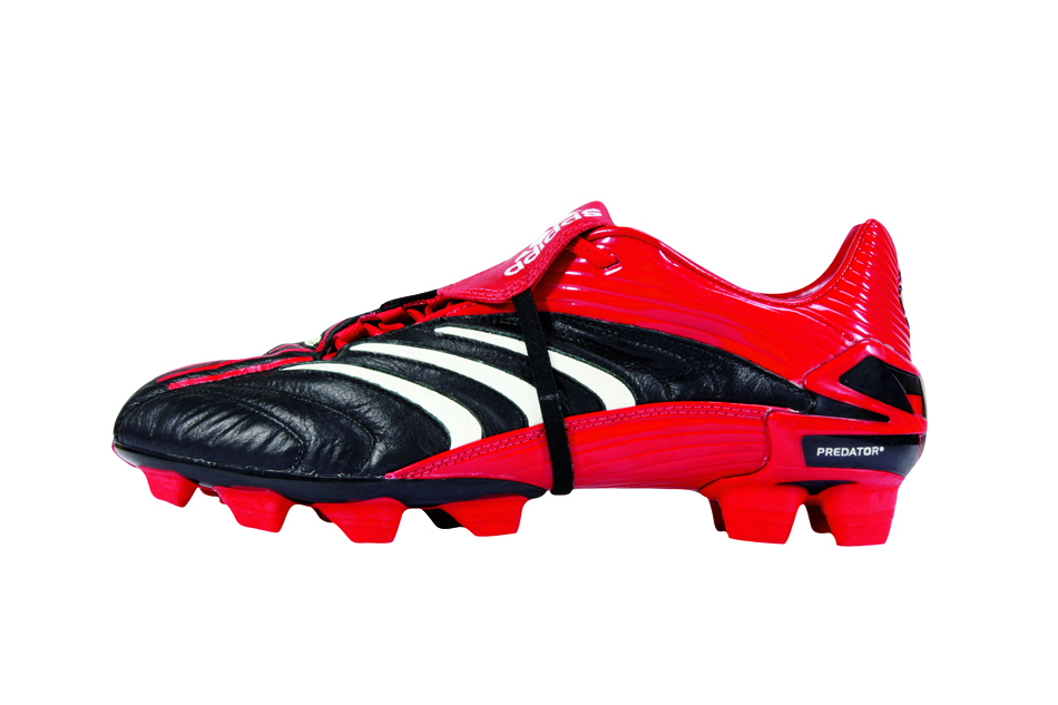 阿迪达斯足球鞋猎鹰predator,阿迪达斯猎鹰predator长钉