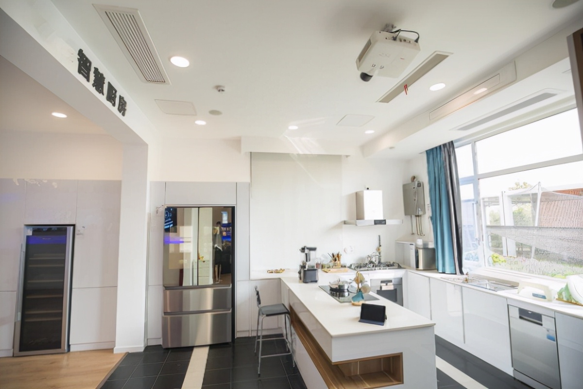 冰箱的门关不严是怎么回事,冰箱的门关不