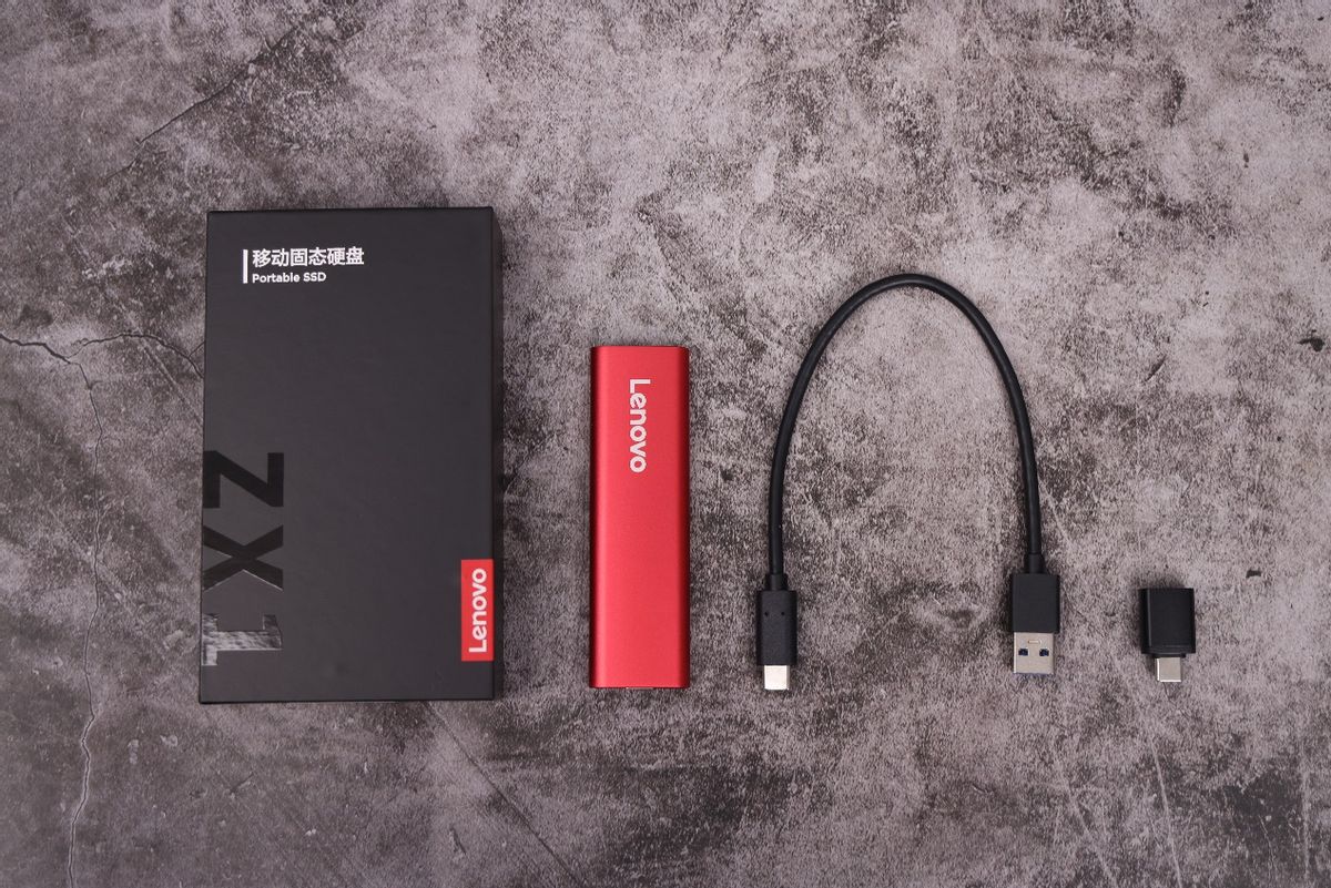 小似U盘，容量最高2TB：联想逐星ZX1移动硬盘评测