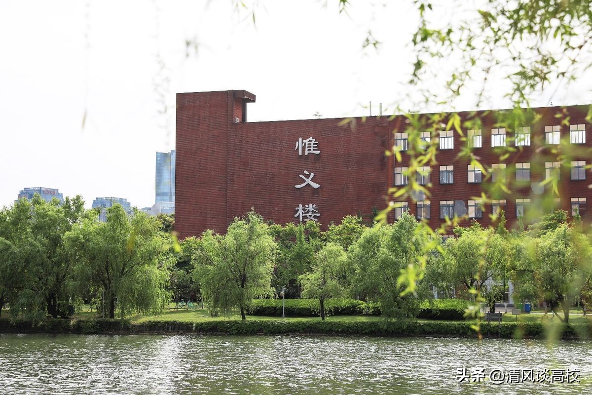 男女比例1:9的江西“吃饭”大学，美女如云！