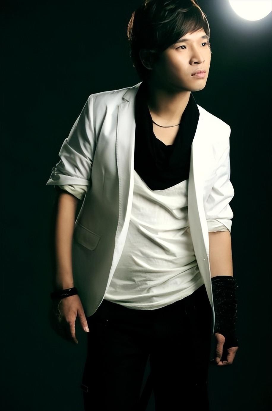 歌词毫无逻辑的歌,歌词不符合实际的歌