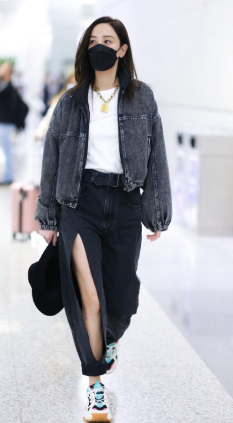 郑希怡穿衣风格有哪些类型,郑希怡的穿衣搭配