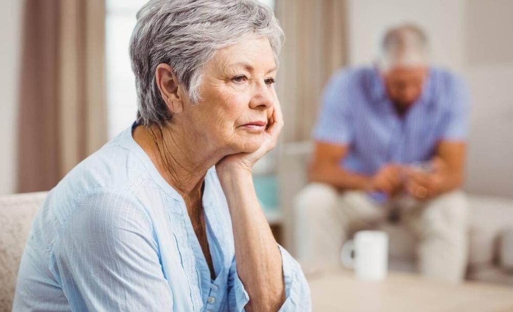 45岁绝经和55岁绝经哪个老得快,45岁绝经和54岁绝经哪个衰老快