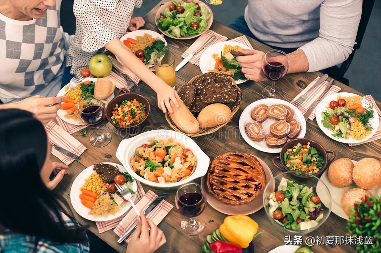 母亲节看到儿子给亲家母送礼物,母亲节送亲家母什么礼物好