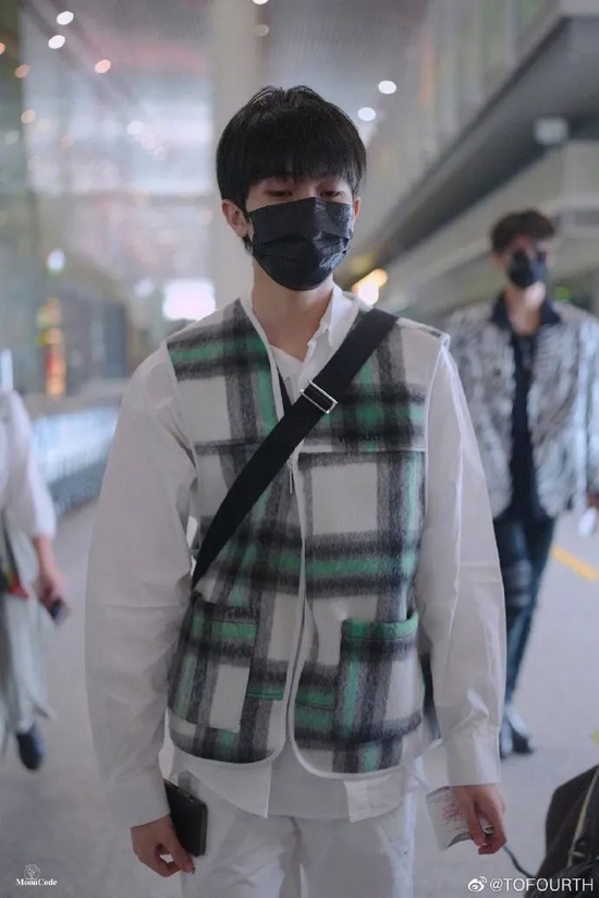 秋日必备穿搭男,冬季马甲穿搭高级感