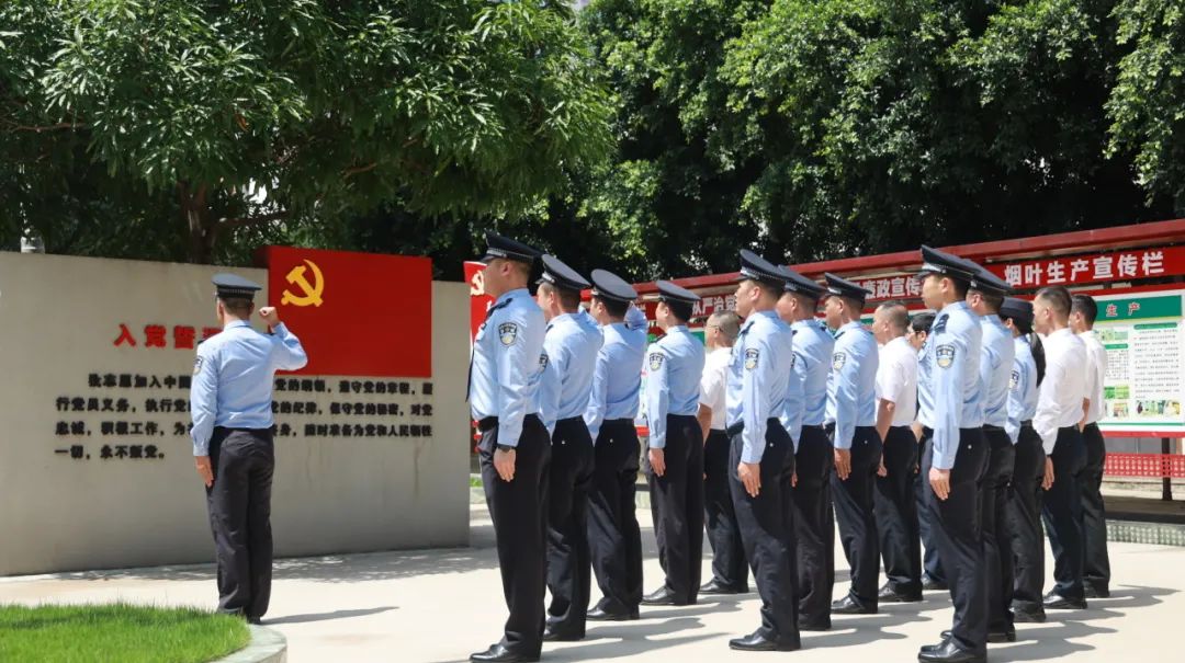 忆往昔峥嵘岁月砥砺前行,主题教育为奋进新征程凝心聚力