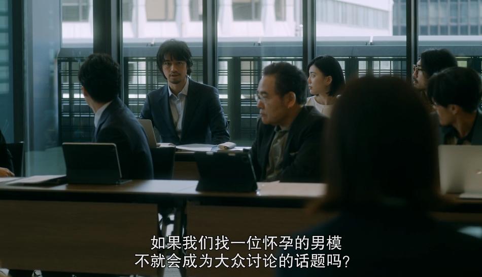 看一眼，只有1.3分，就知道是「神剧」没跑了