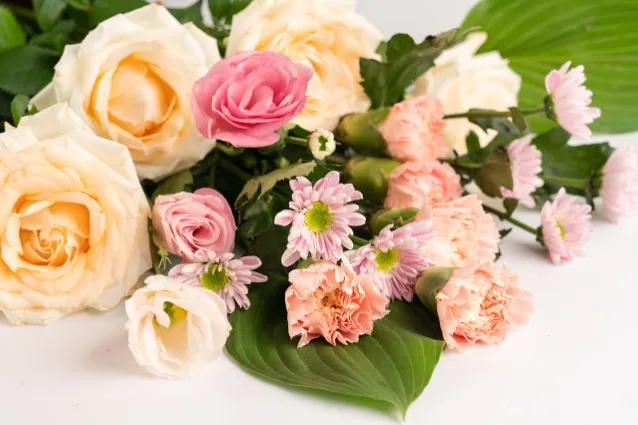 七夕应该送什么样的玫瑰花,七夕情人节适合送红玫瑰吗