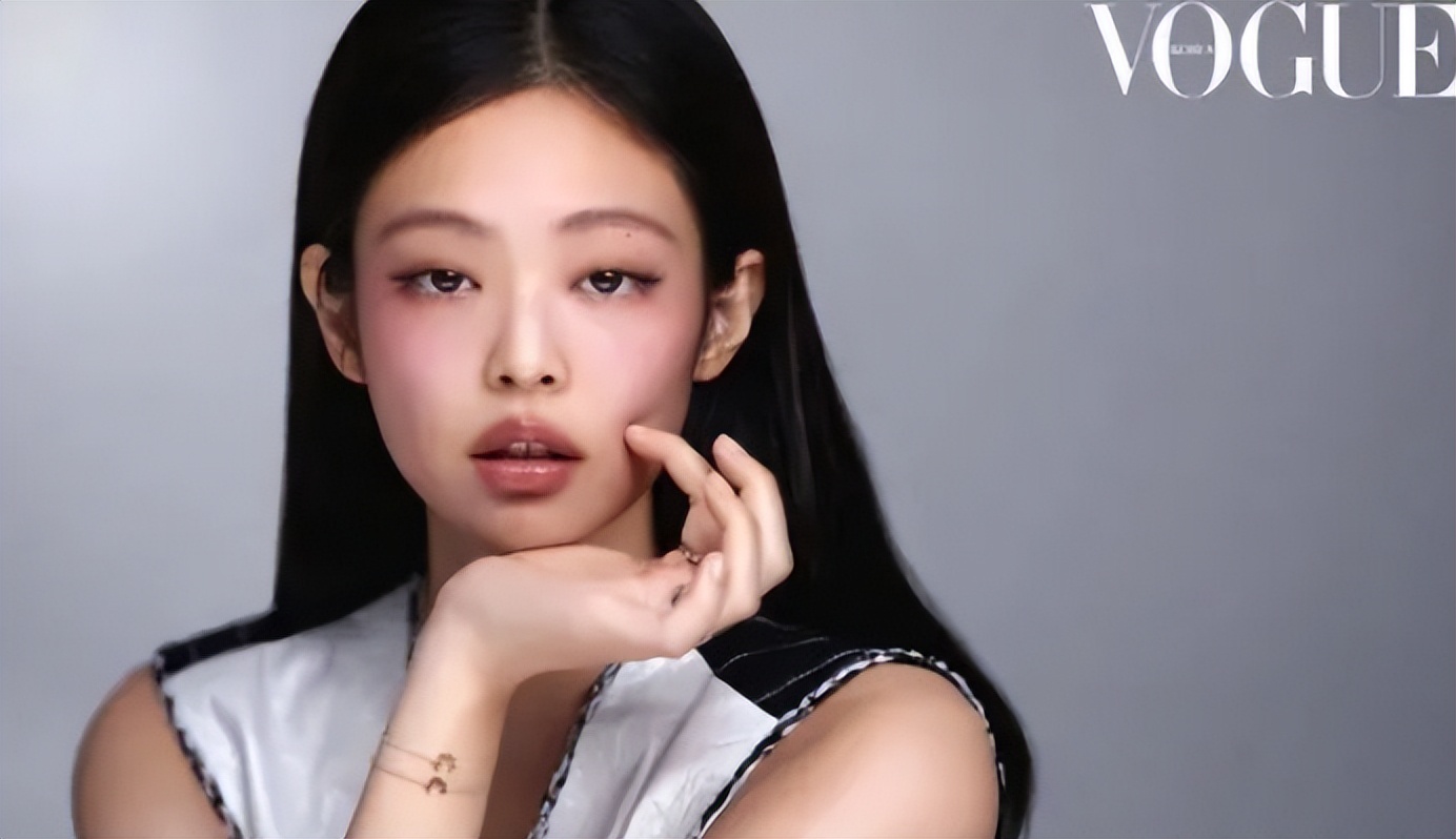 韩国女明星露肩上衣 (韩国女星露肩上衣)