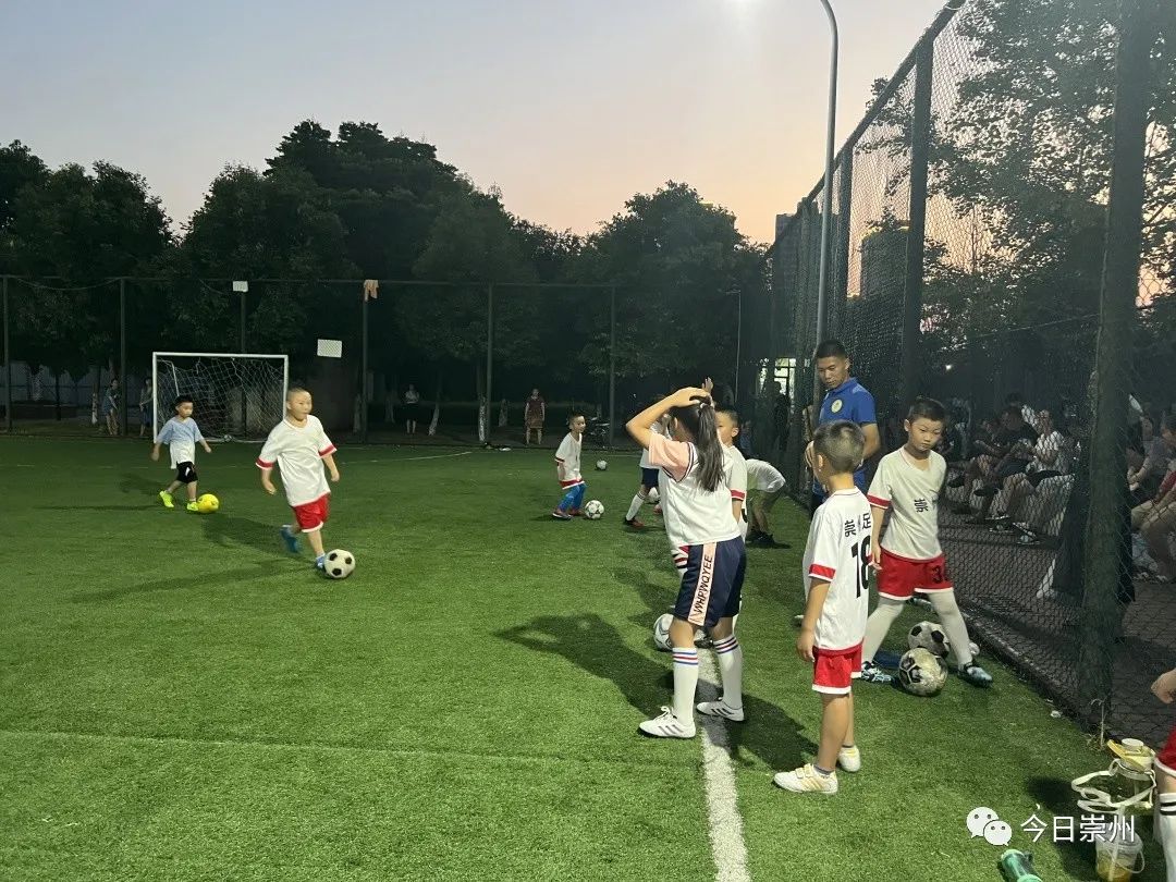 在家门口享受便民服务活动,市民健身广场优惠