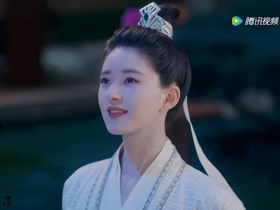 圆脸是最显年轻的脸,圆脸为什么那么耐看显年轻