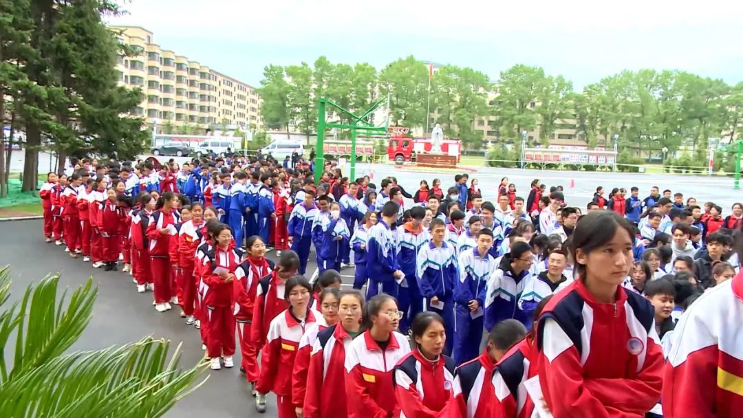 高考书写人生的机会,高考是奋斗拼搏的答卷