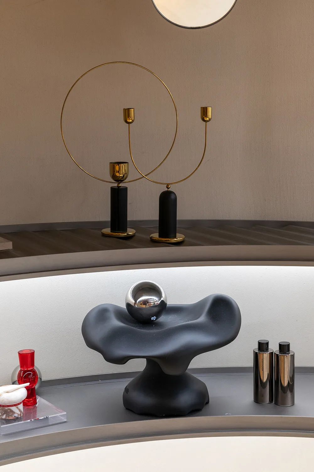 先锋派JOYCEBeauty：一代时尚女王和她的美妆伊甸园