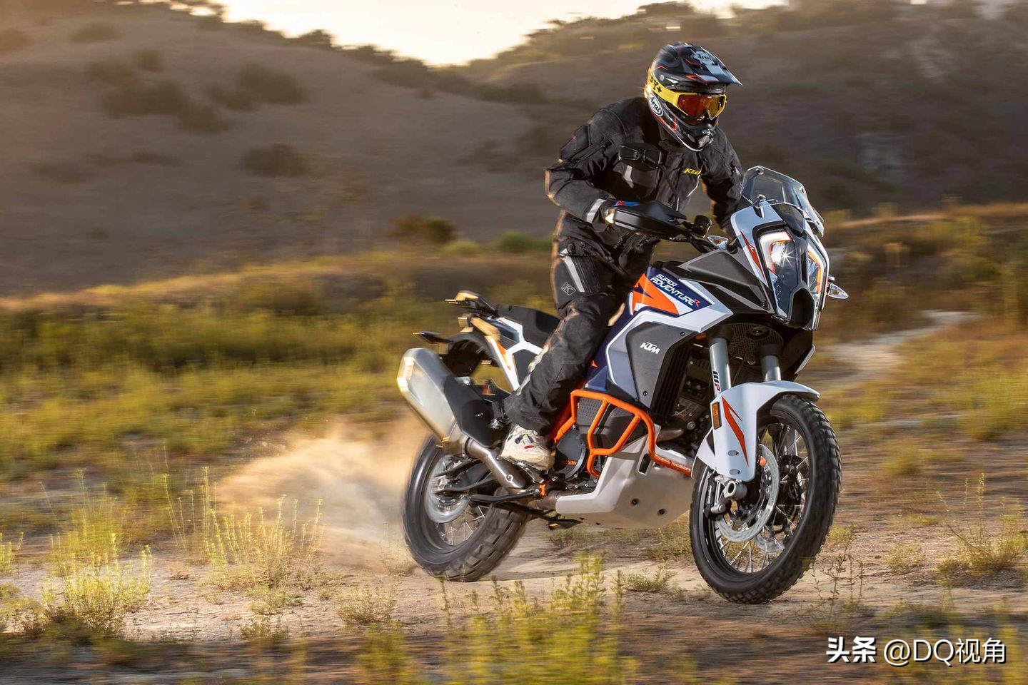 外媒评测2023年年度摩托车,外媒2022年度性能车型