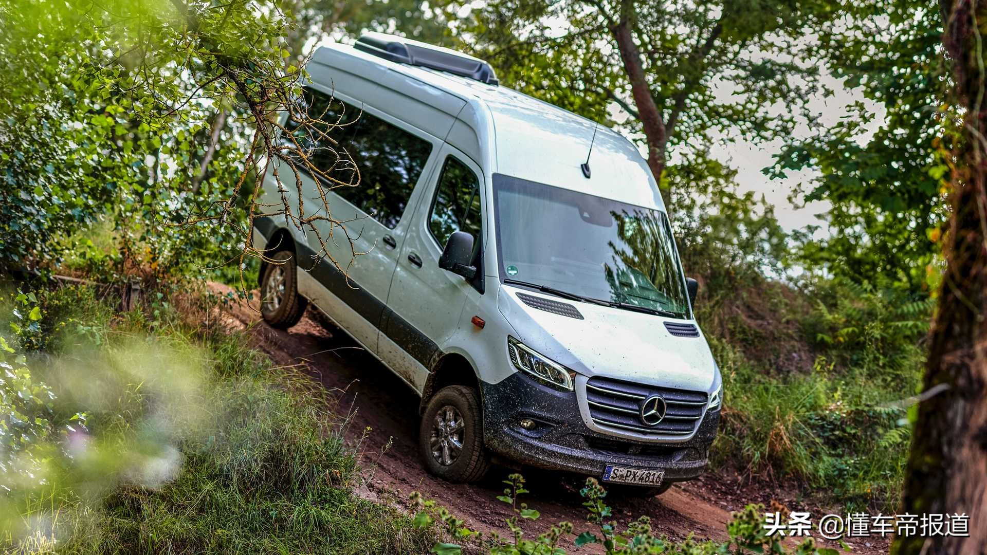 最新发布奔驰凌特9座柴油商务车,新奔驰凌特17座多少钱