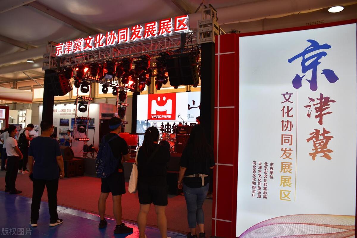 a股地产龙头股有哪些,a股利润过百亿