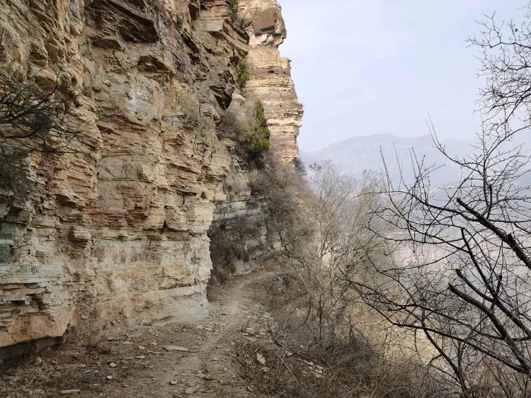 绝壁大梯白云寺,徒步白云寺