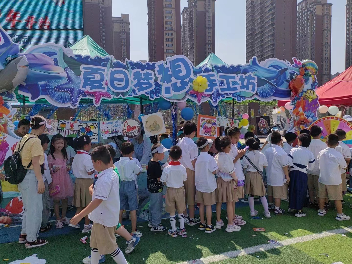 学习创造价值，创业从童年开始！东北英才首届校园大集开幕啦