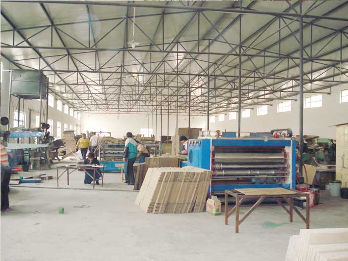 我，大学毕业5年，在餐厅当服务员，月薪2500，成了全村人的笑柄