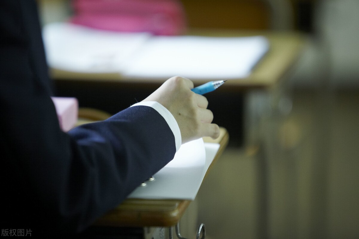 成绩单家长评语最简单,小学生成绩单家长评语怎样写