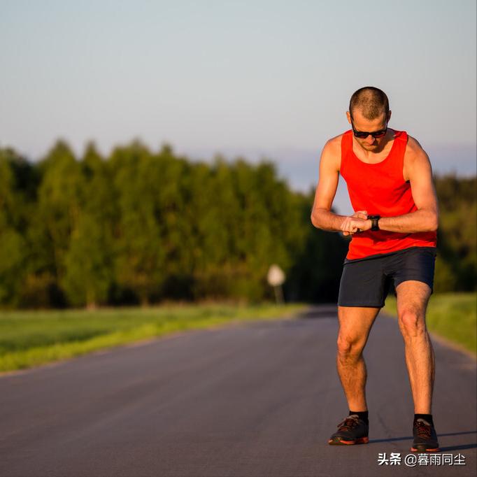 卡西欧户外登山手表功能介绍,户外手表与智能手表如何选择