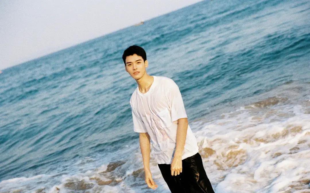 校草脸男星图鉴,男校草图片帅气