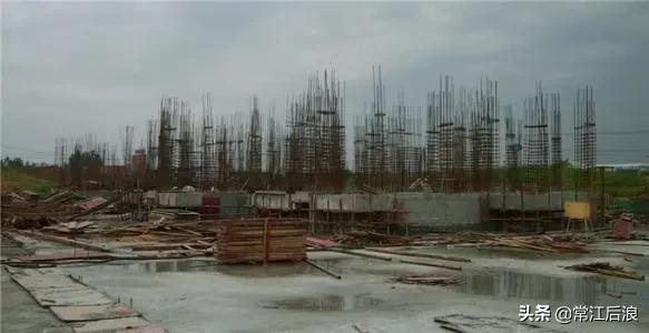 浇筑混凝土突然下大雨怎么办,混凝土浇筑后10小时下雨有影响吗