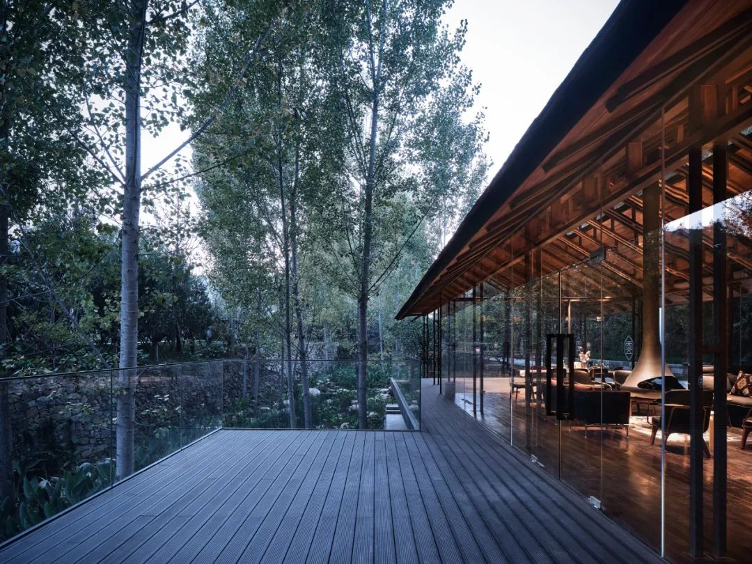 农村自建石头房,农村深山石头房