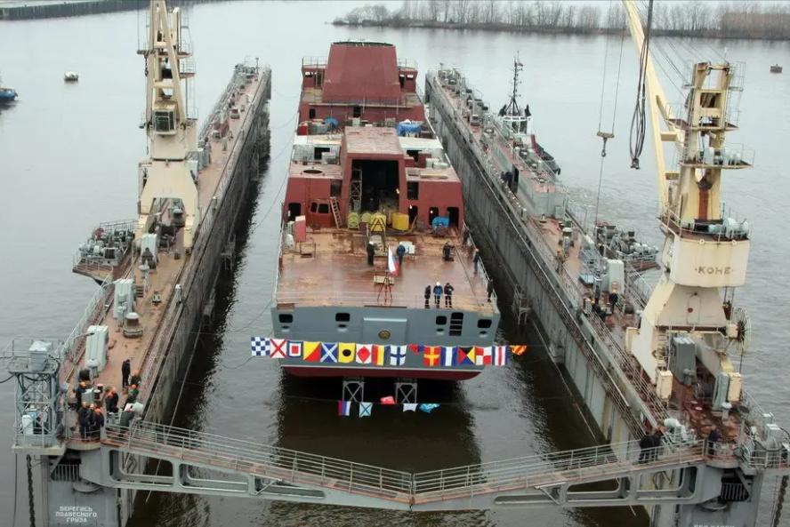 1美元买航母被坑30亿！印度沦为全世界笑柄，他们到底有多奇葩？