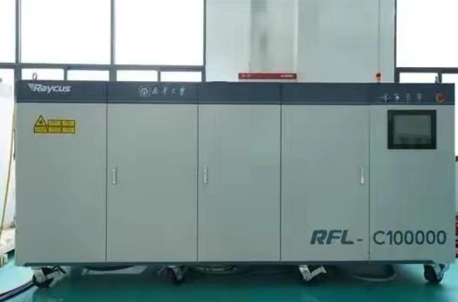 我国最强的激光炮穿透力有多强,激光炮能打穿地球吗