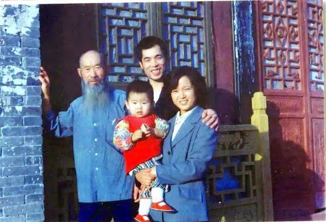 梁晓声父亲原版朗诵,梁晓声父亲的读后感