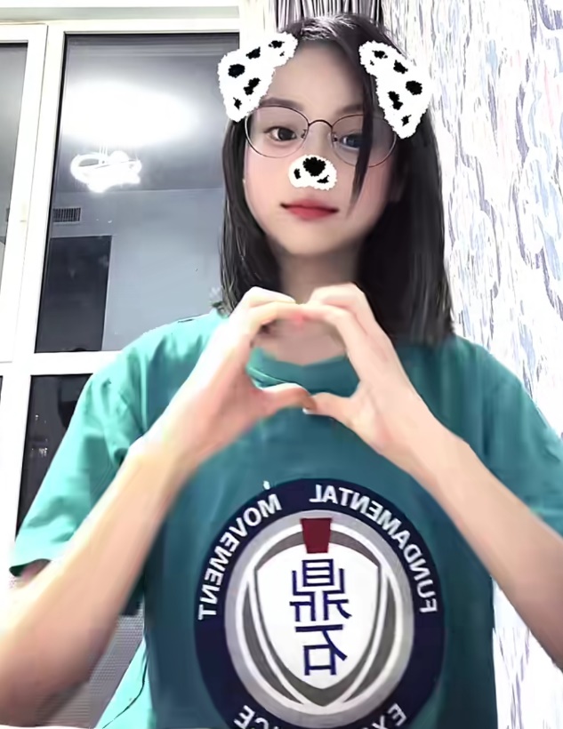 甜馨现在的发型,小甜馨发型美出新高度