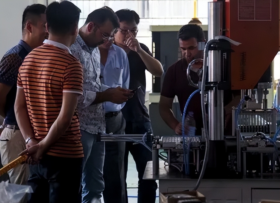 一元打火机在欧洲市场称霸,1元钱的打火机为什么不亏本