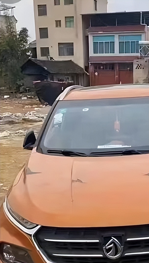 纪实：贵州岳父用床单包裹女婿抛入河中，家人：给了12万还这么狠