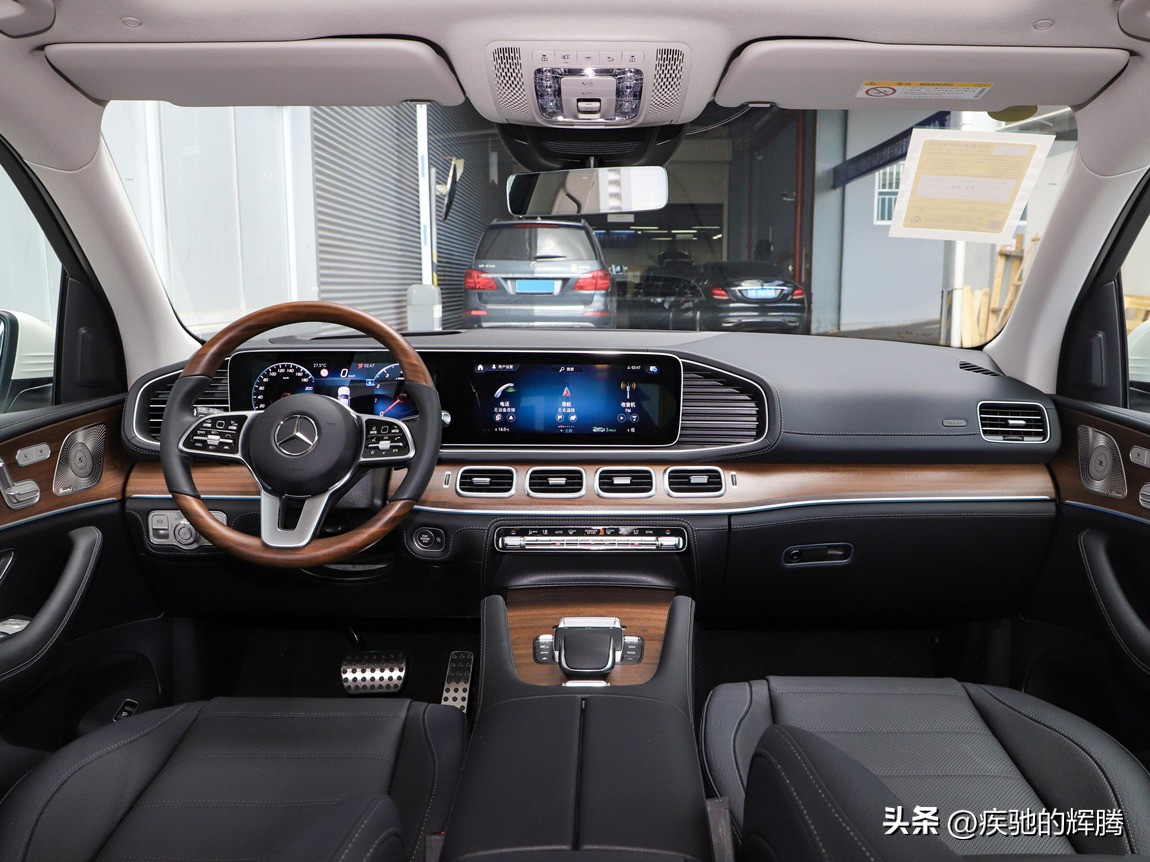 22款奔驰gls450豪华版白色,22款奔驰gls450豪华型价格